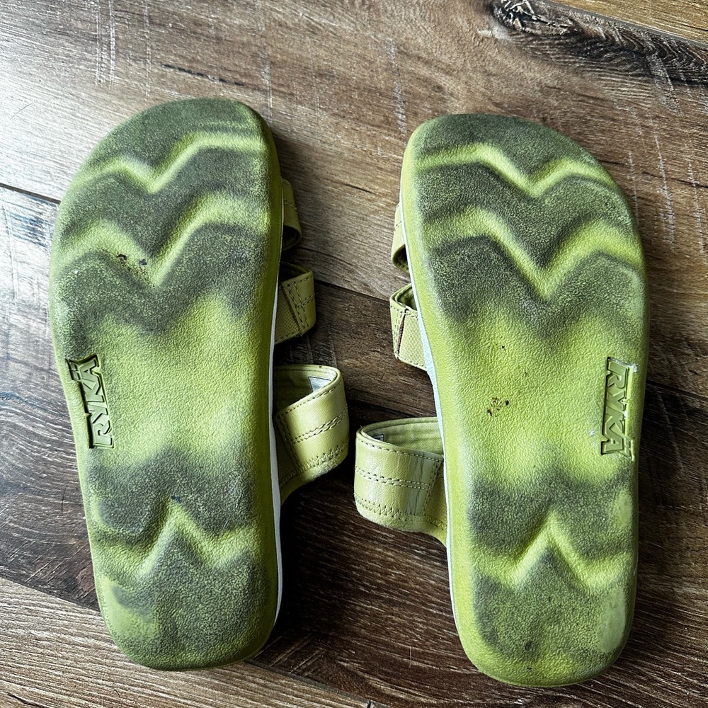 Ryka size 6 green sandals - Picture 3 of 6